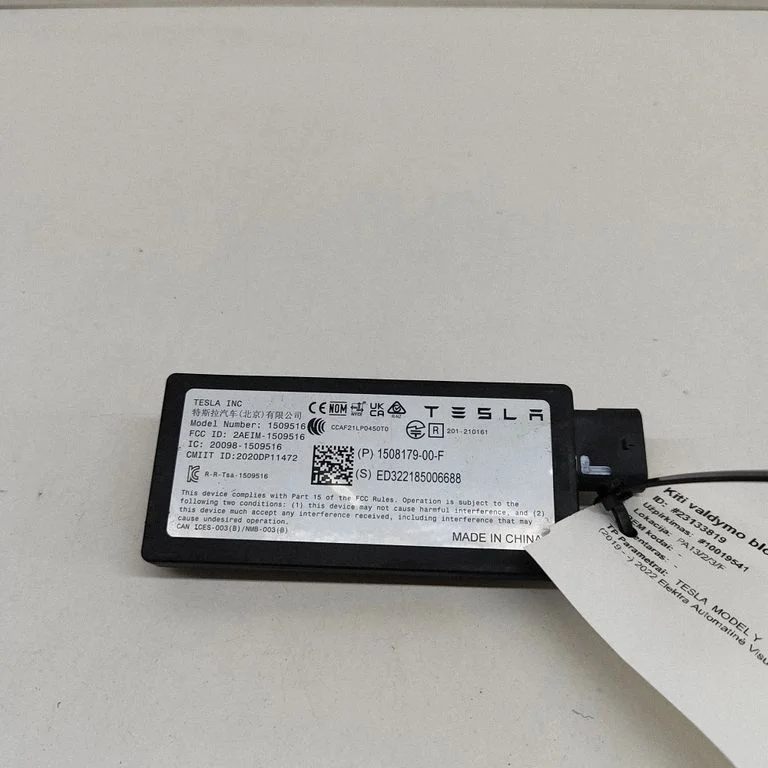 Other devices – Tesla Model Y (2020-)
