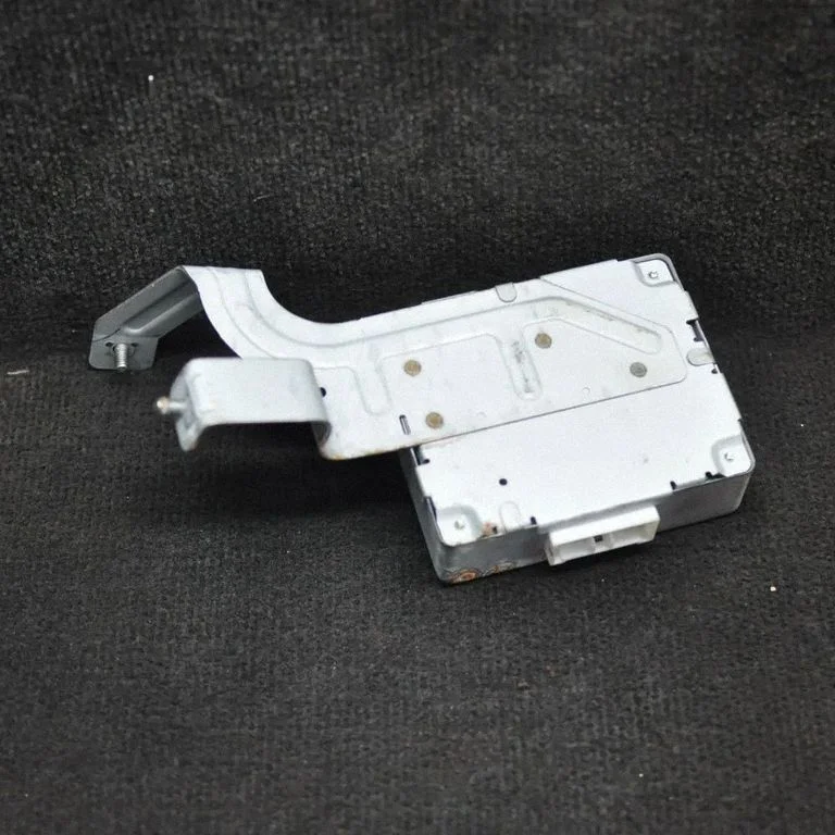 Muud seadmed 953002R010 – Hyundai i30 (2007-2012)