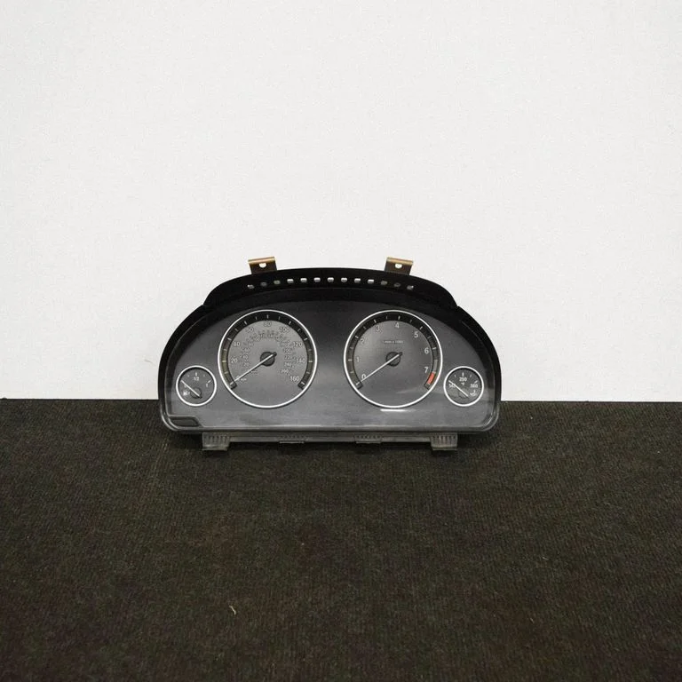 Speedometer (instrument cluster) – BMW X5 F15 (2013-2017)