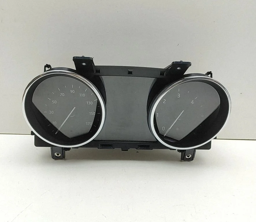 Spidometrs (instrumentu panelis) – Jaguar XE (2015-)
