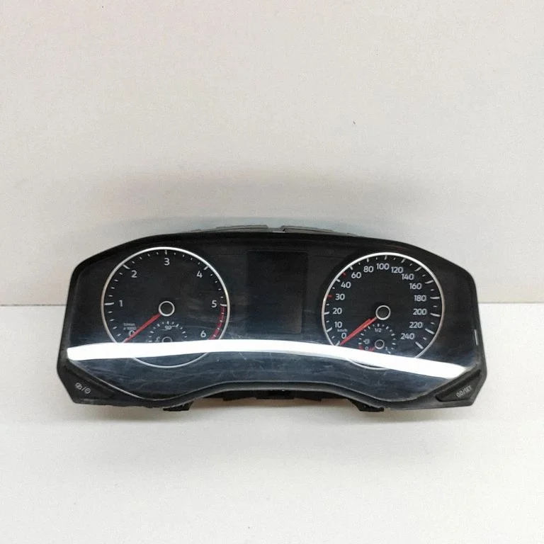 Speedometer (instrument cluster) – Volkswagen Amarok (2010-2020)