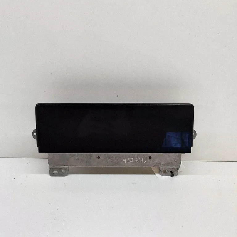 Speedometer (instrument cluster) LJ8T10849MT