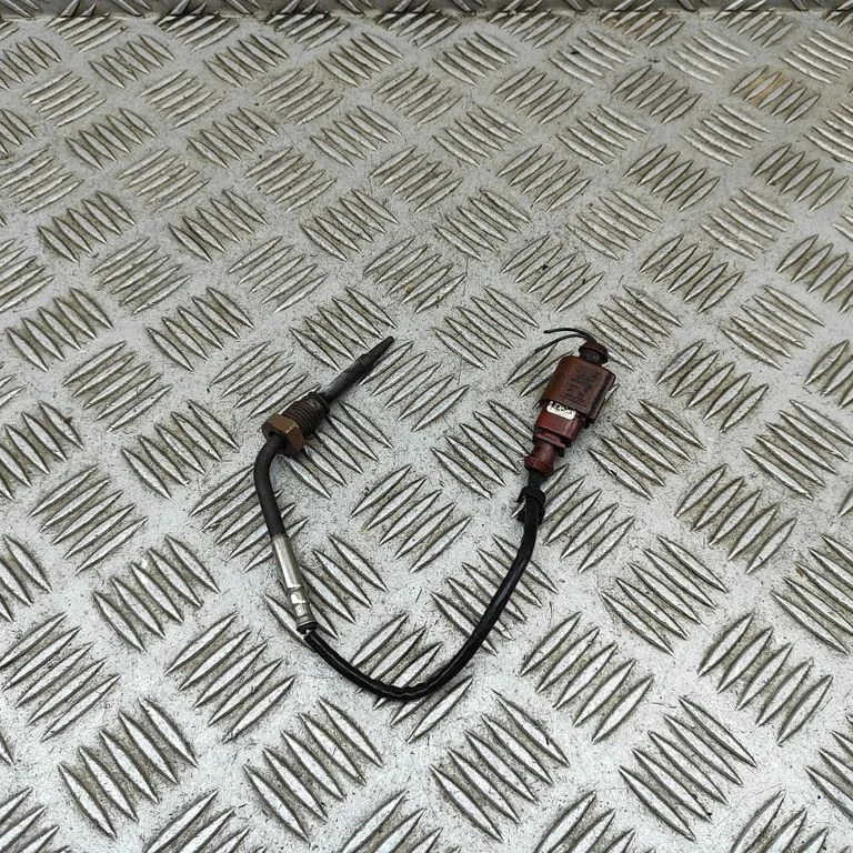 Oil temperature sensor 8W0906088AE