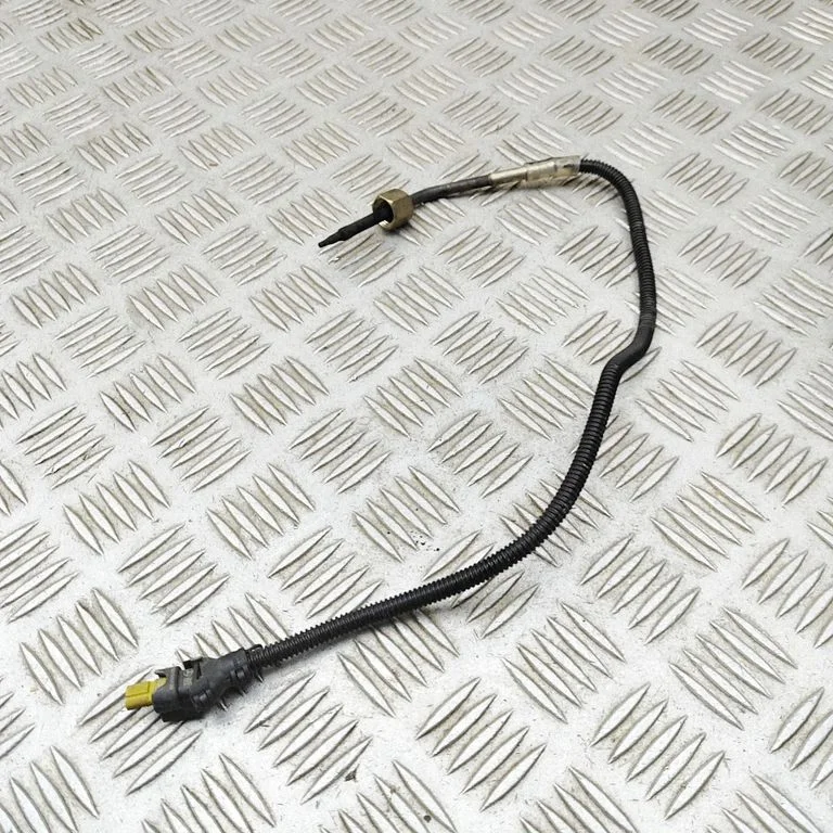 Oil temperature sensor A0009053904