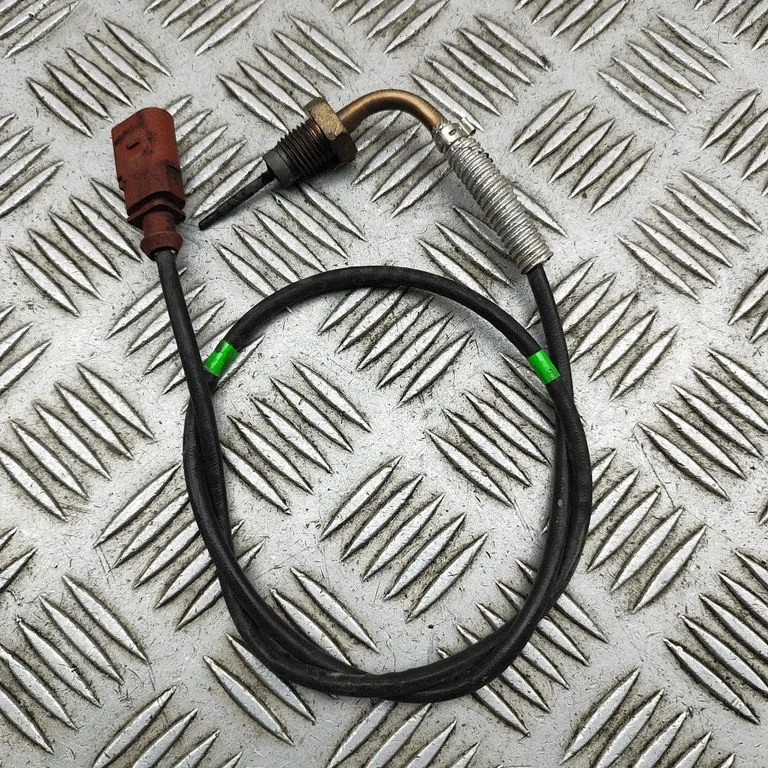 Eļļas temperatūras mērītājs 04L906088DK