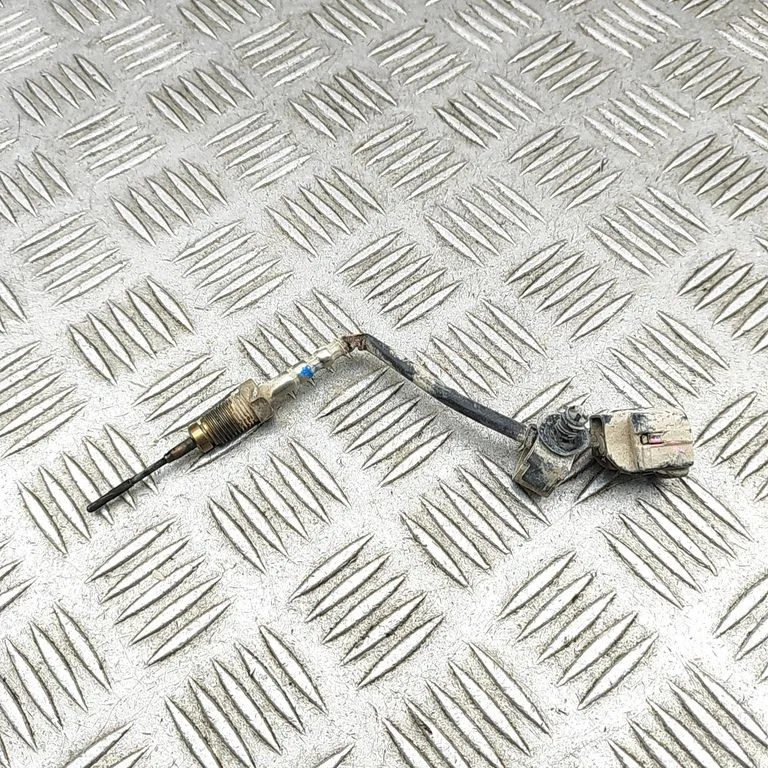 Oil temperature sensor 8983313840