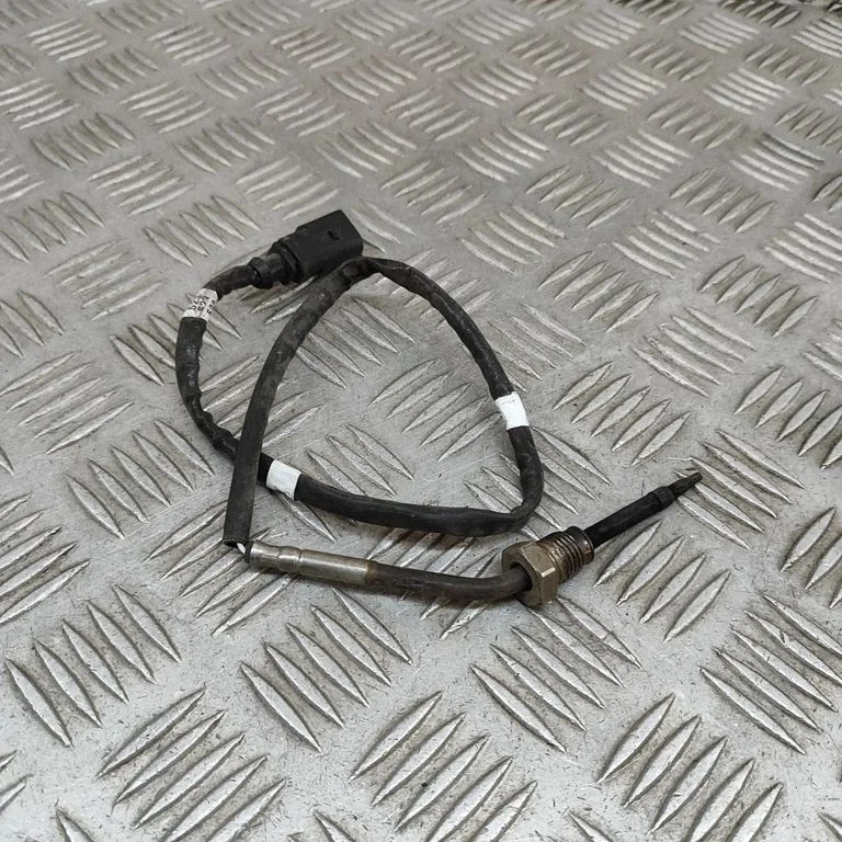 Eļļas temperatūras mērītājs 03L906088HB