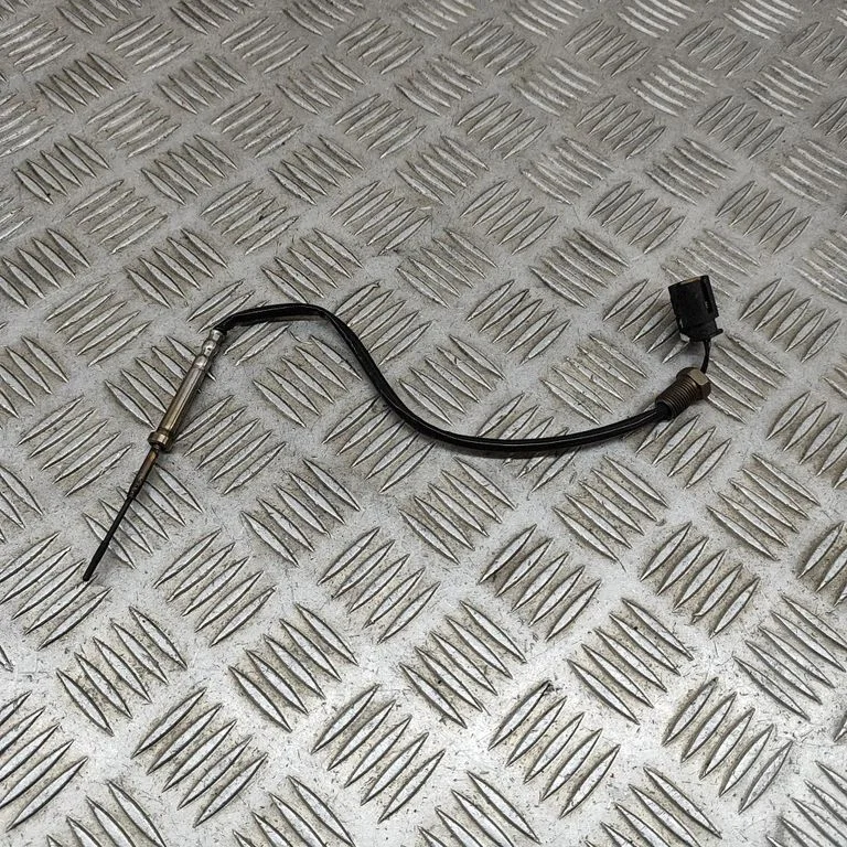 Oil temperature sensor – BMW 4 Series G22 G23 G24 G26 (2020-)