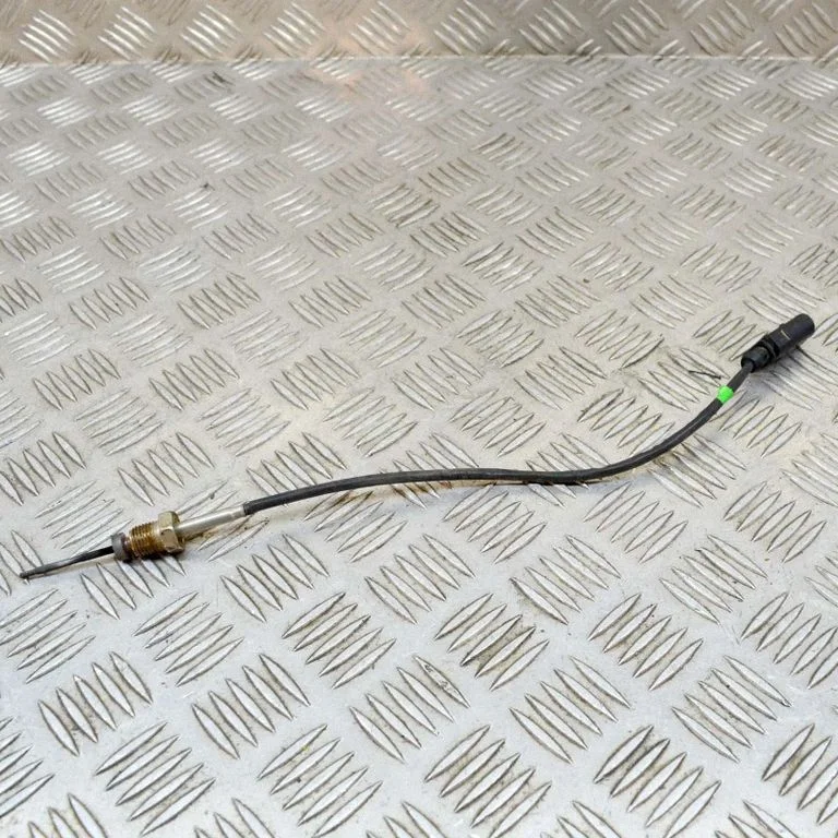 Õli temperatuuri andur 03L906088FH