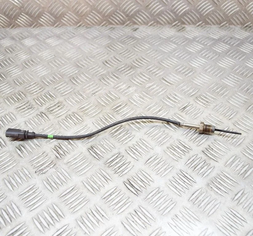Oil temperature sensor 03L906088FH