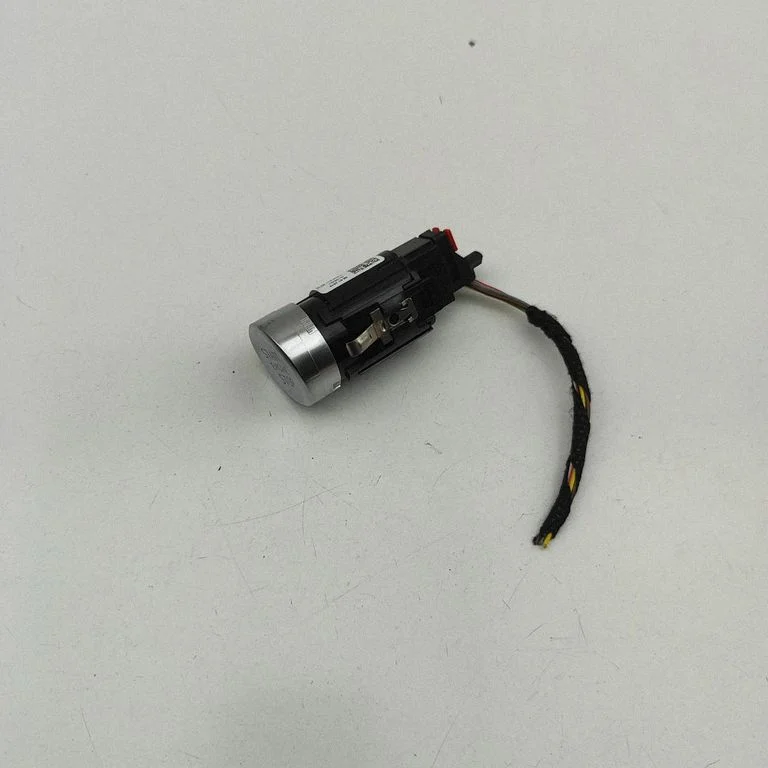 Automobilio užvedimo jungtukas
