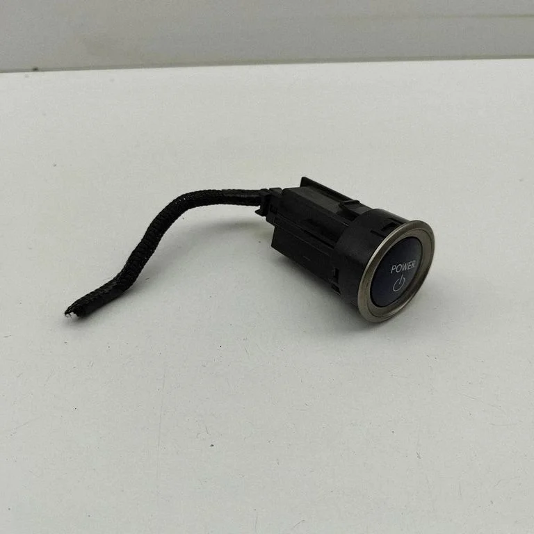 Motora iedarbināšanas poga (slēdzis) 8961153042