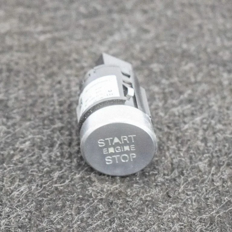Mootori start-stopp-nupp 8K0905217