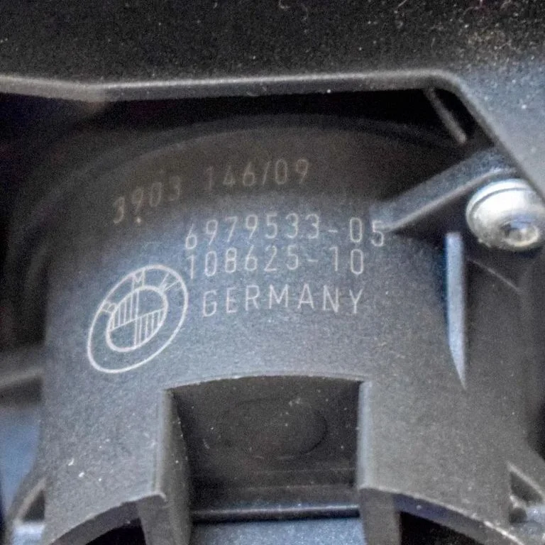 Motora iedarbināšanas poga (slēdzis) – BMW 5. sērija E60 E61 (2004-2010)
