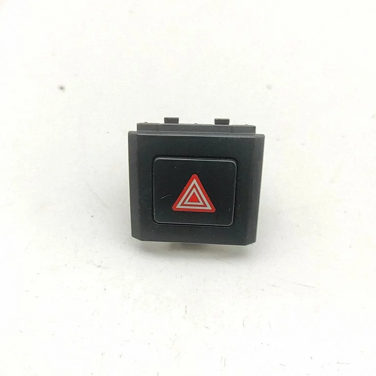 Avārijas gaismu slēdzis 8W0941509A