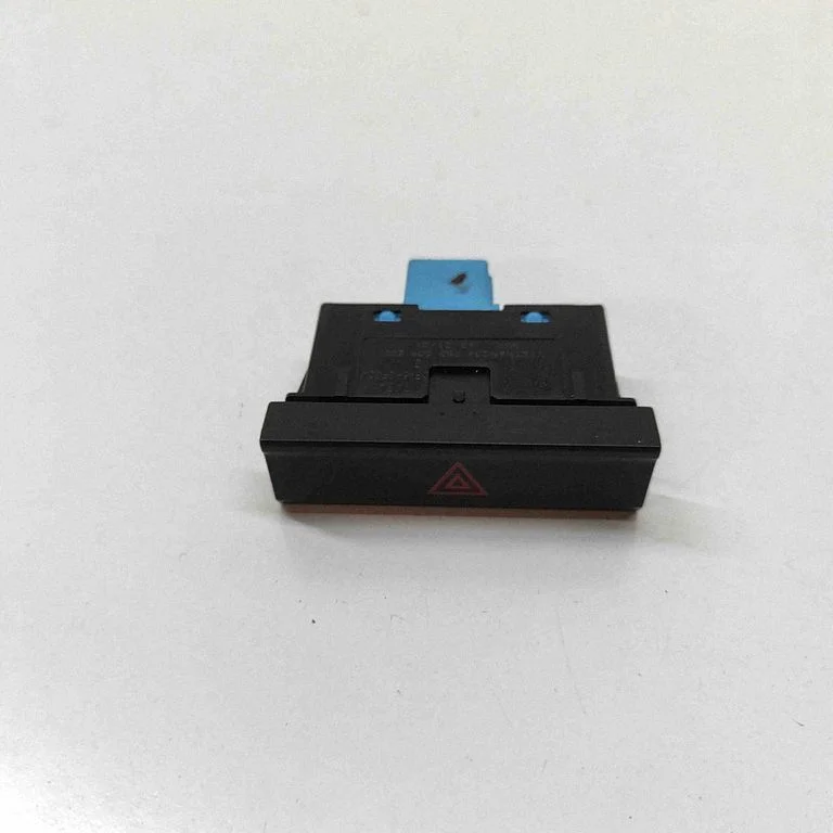 Hazard light switch – Volkswagen T-Roc (2017-2025)