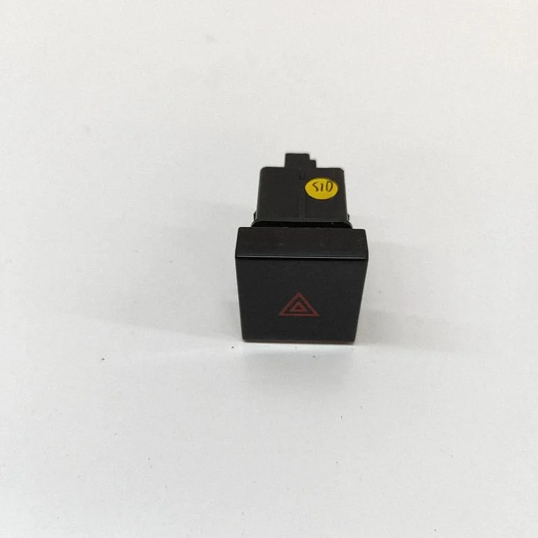 Avārijas gaismu slēdzis 762953509A