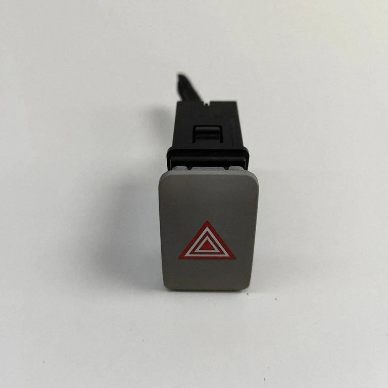 Avārijas gaismu slēdzis 93790B2000BF6