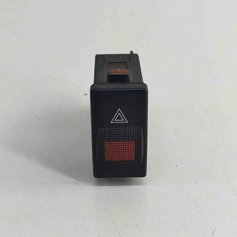 Avārijas gaismu slēdzis 4D0941509A