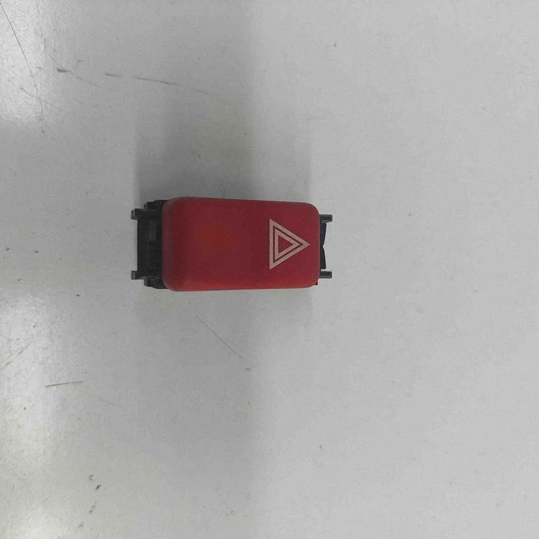 Avārijas gaismu slēdzis A1248200110