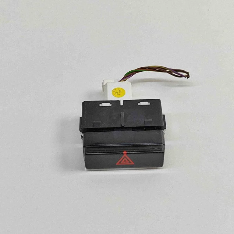 Avārijas gaismu slēdzis 3G0953509C