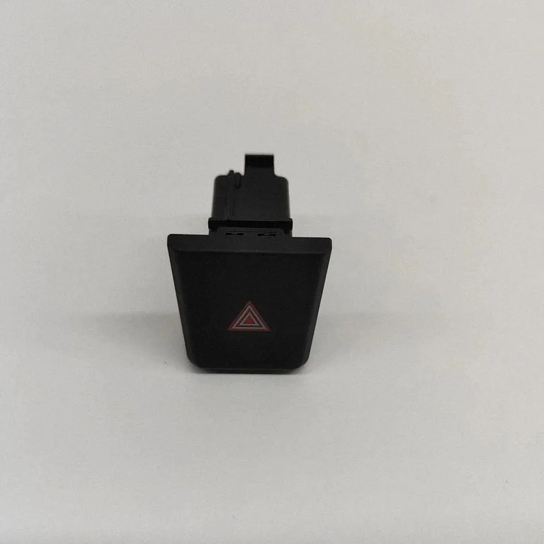 Hazard light switch 84332F4100