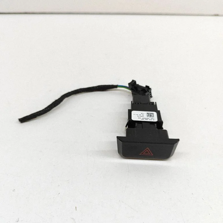 Hazard light switch 57H953507