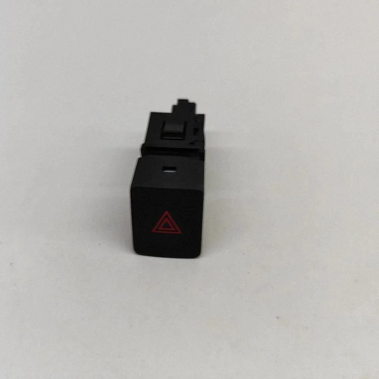Avārijas gaismu slēdzis 252904BA0A