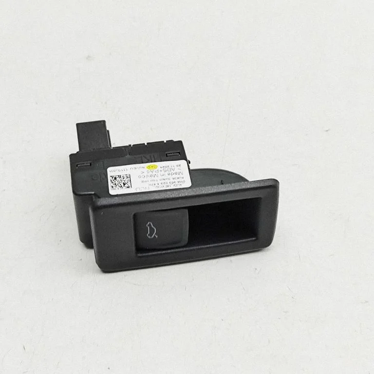 Tailgate/boot open switch button – Audi Q5 SQ5 GU (2025-)