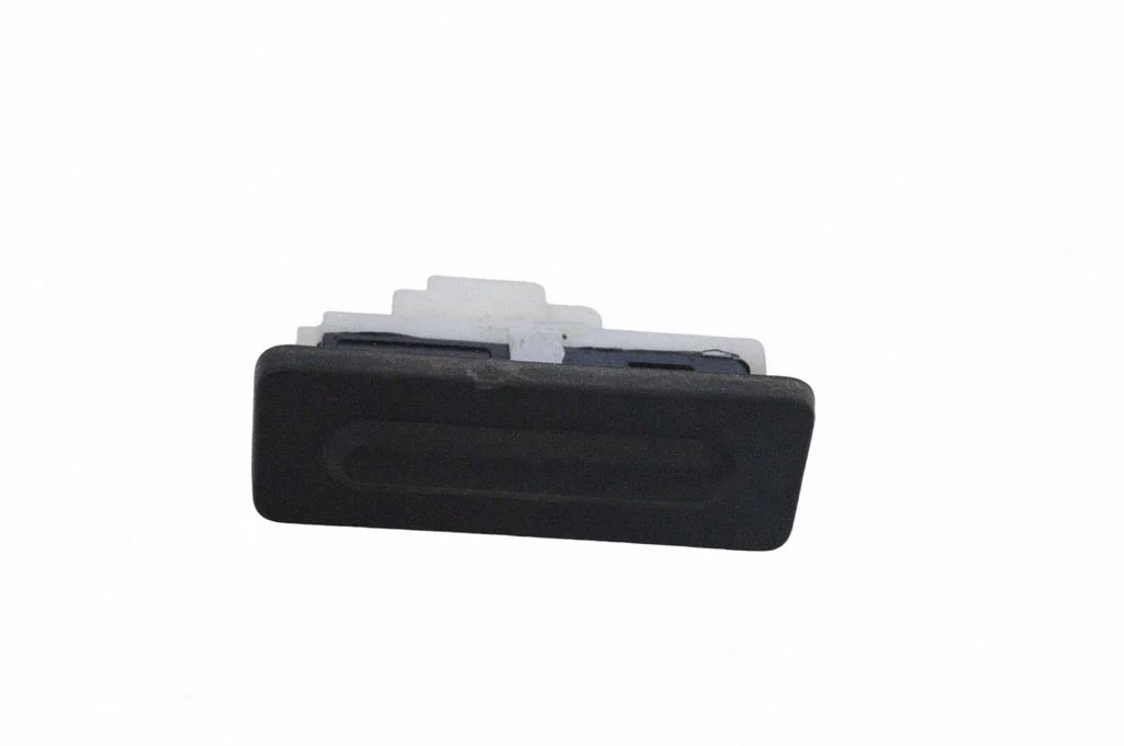 Tailgate/boot open switch button – Citroen C4 III e-C4 (2020-)
