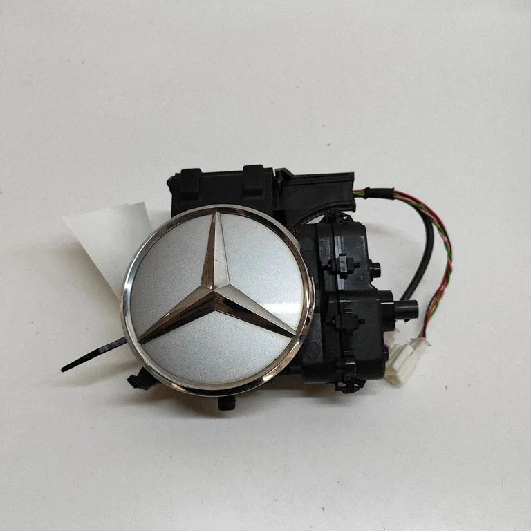 Tailgate/boot open switch button A205750904