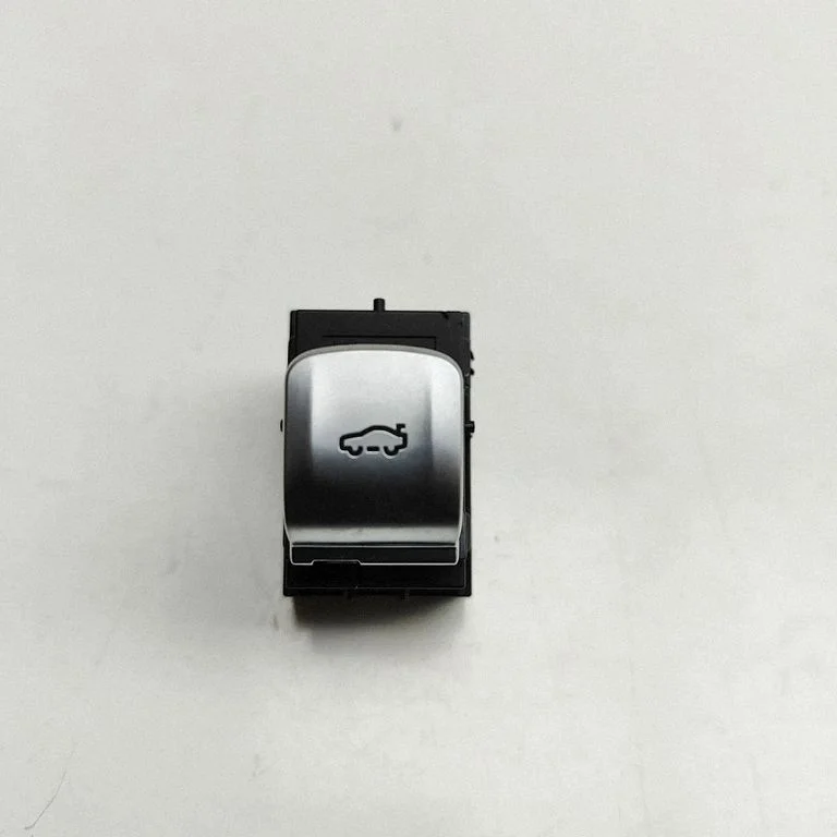 Tailgate/boot open switch button 9299459
