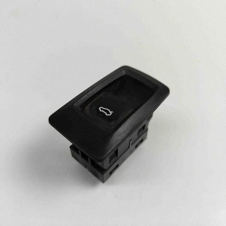 Tailgate/boot open switch button 9471611