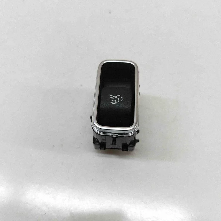 Tailgate/boot open switch button – Mercedes-Benz CLA-Class C118 X118 (2019-)