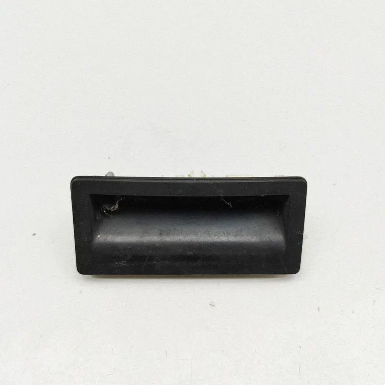 Tailgate/boot open switch button – Volkswagen Jetta VI (2011-2018)