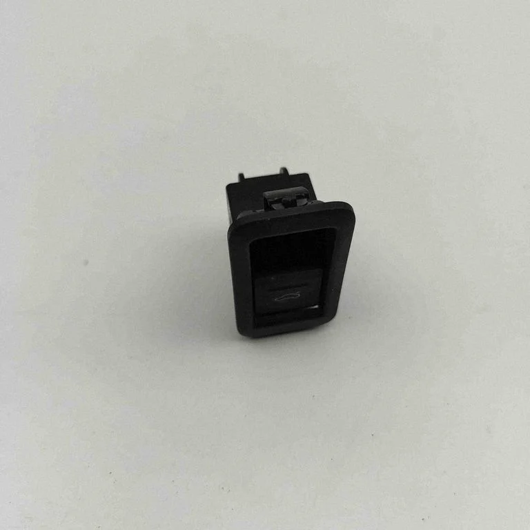 Tailgate/boot open switch button 83A959829