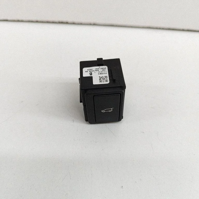Bagāžnieka vāka aizvēršanas slēdzis FK7211654BC