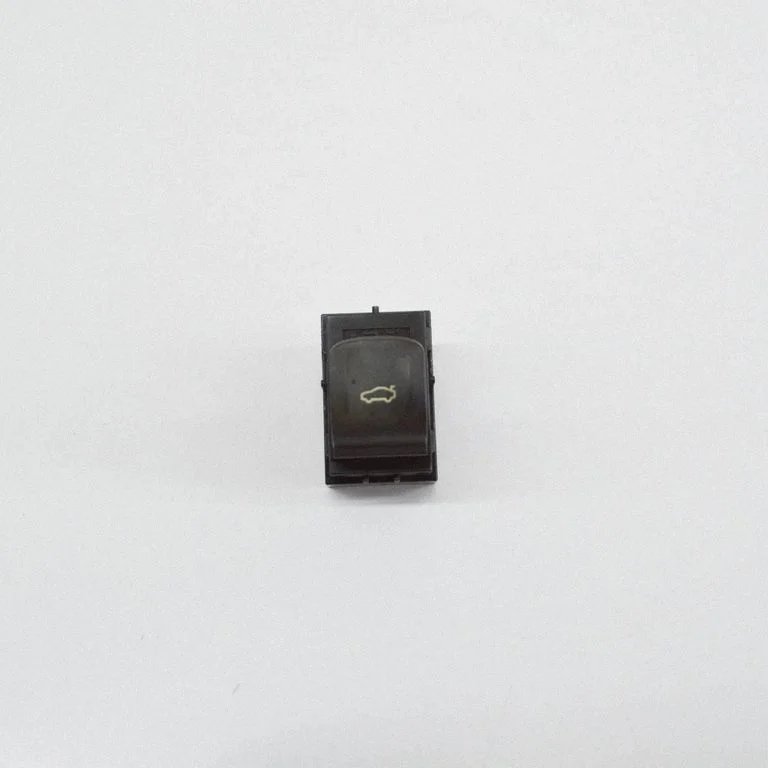 Tailgate/boot open switch button – BMW X5M G05 F95 (2019-)