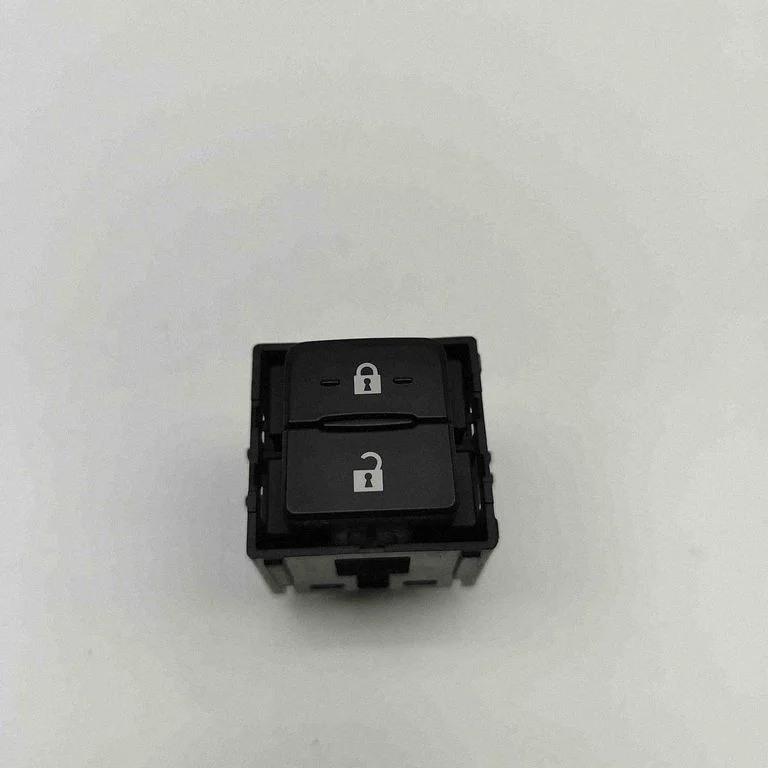 Kesklukustuse lüliti 8493078010 – Lexus NX (2014-2021)