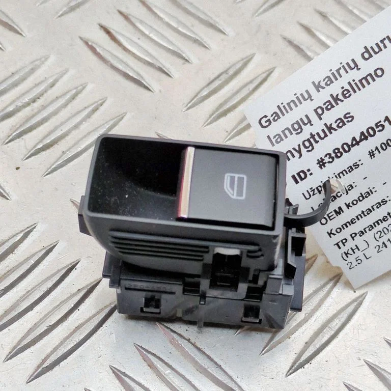 Elektrisko logu slēdzis KAAA66370