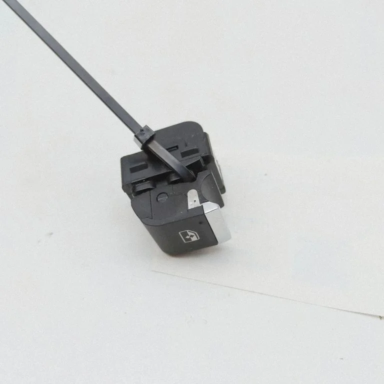 Elektrisko logu slēdzis 4K0959855