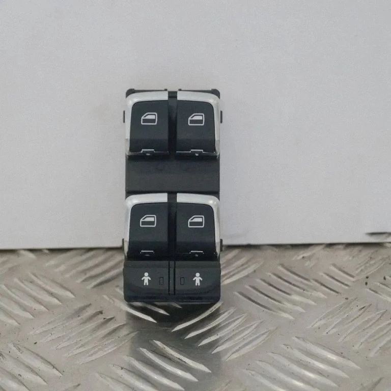Elektrisko logu slēdzis 8V0959851E