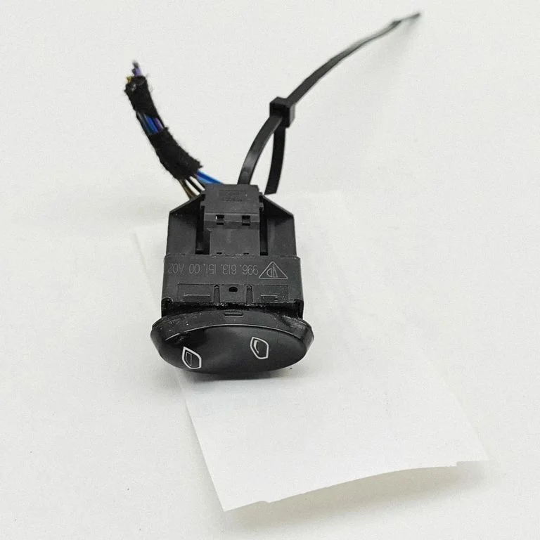 Elektrisko logu slēdzis 99661315100
