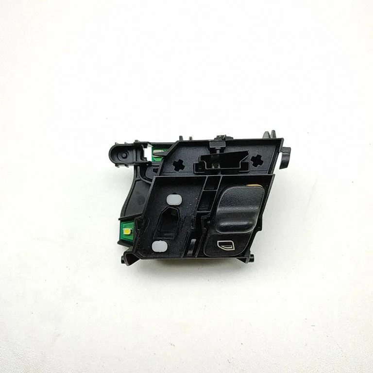 Elektrisko logu slēdzis 99761315203