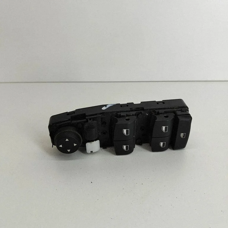 Elektriaknate lüliti 9241957
