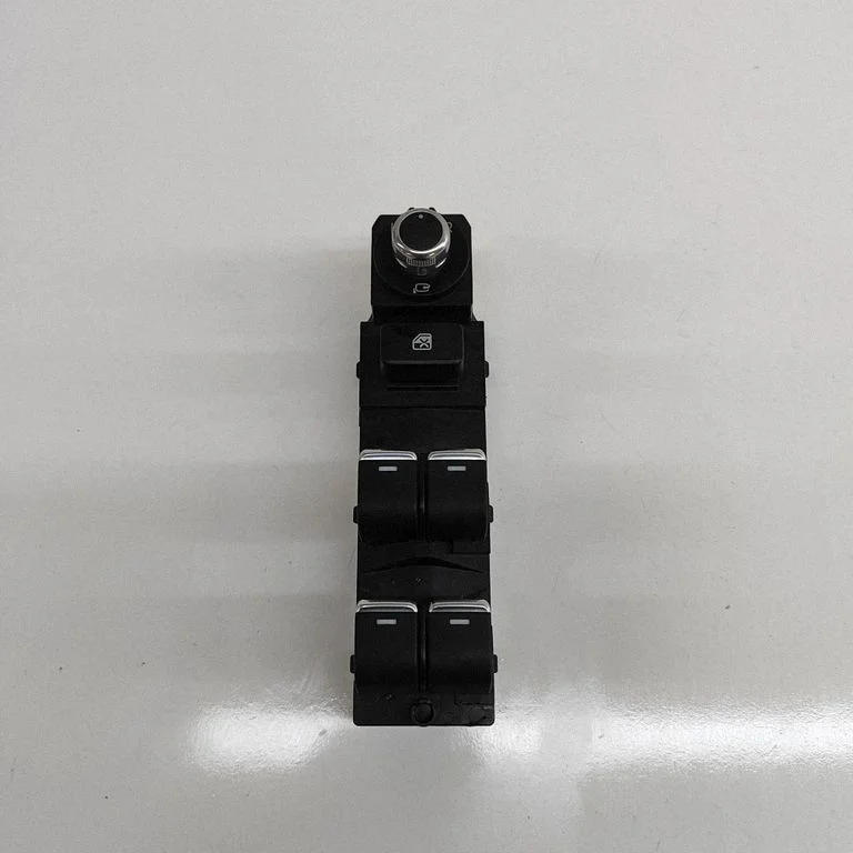 Electric window control switch GMJ766350 – Mazda 6 (2008-2013)