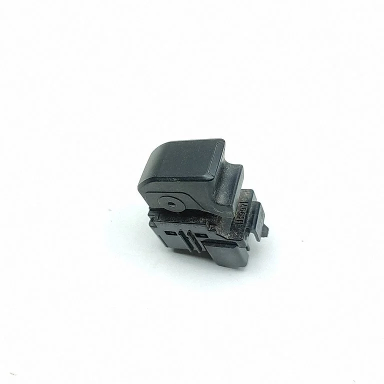 Electric window control switch 8974649380