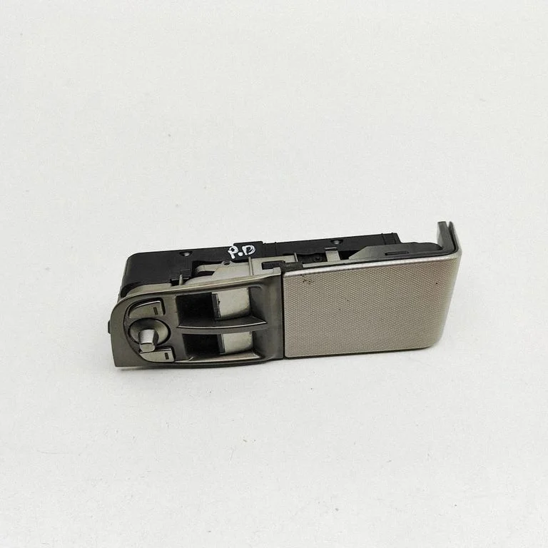 Elektrisko logu slēdzis 8W8314540AA