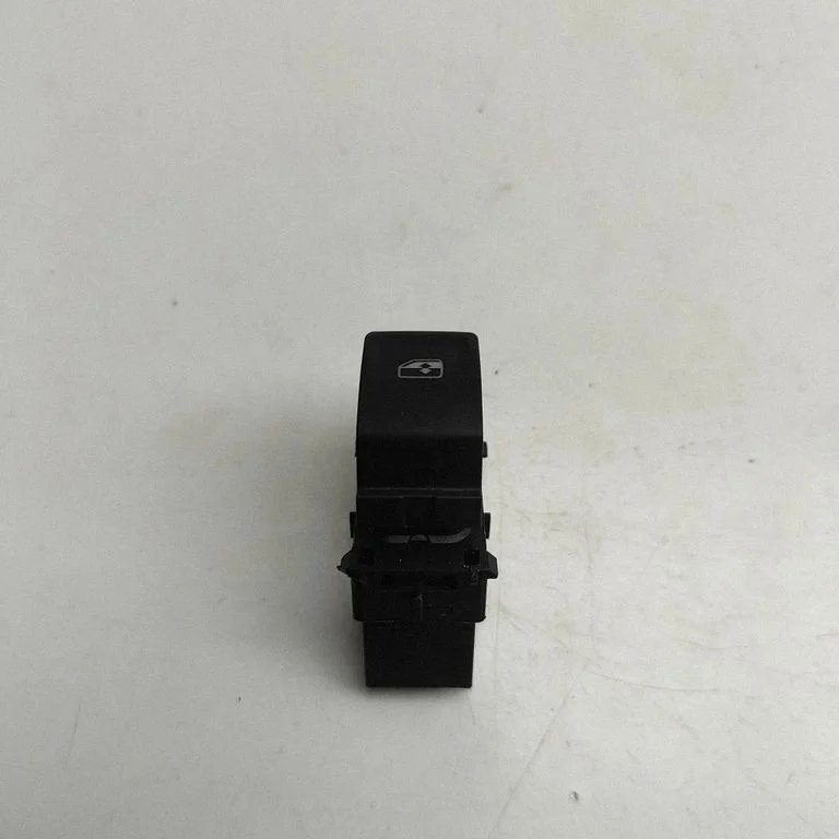 Elektrisko logu slēdzis 5G0959855K