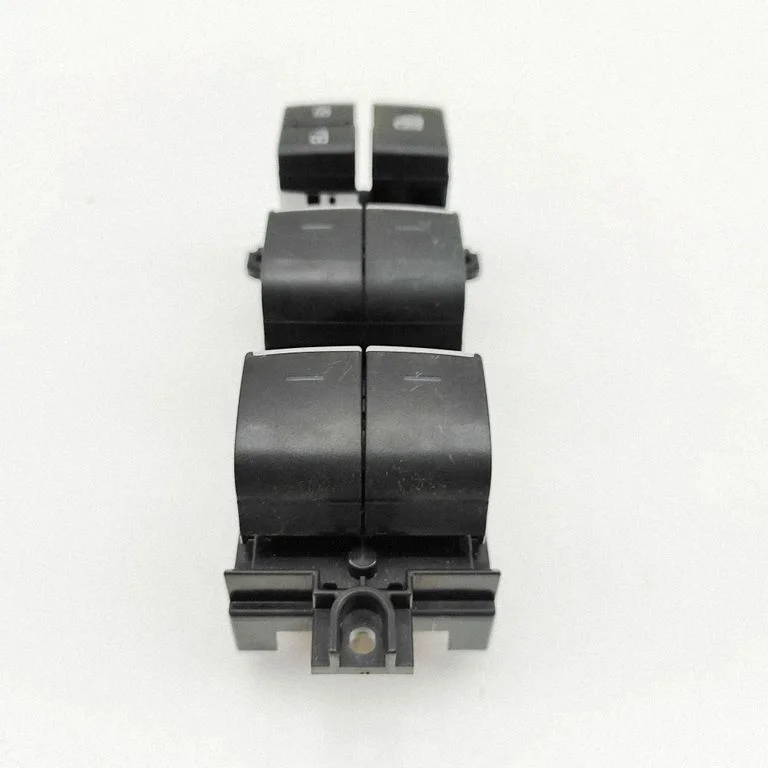 Elektrisko logu slēdzis 8404012230
